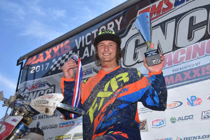 Zack Davidson held off the pressure from Peyton Whipkey to take the youth overall win.